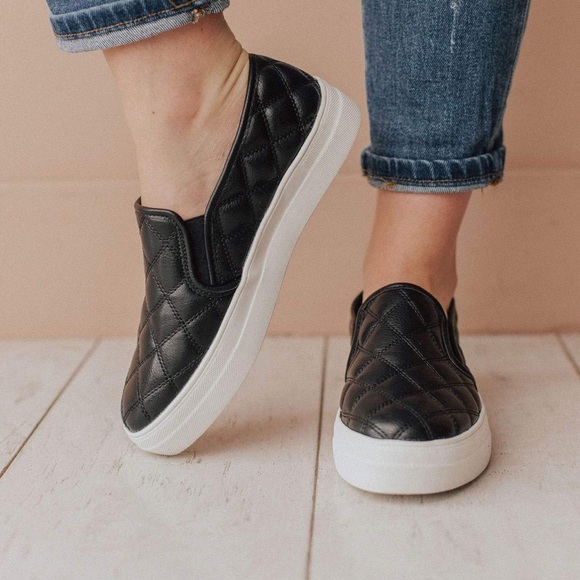 Black Platform Quilted Slip on sneakers - Picture 10 of 11